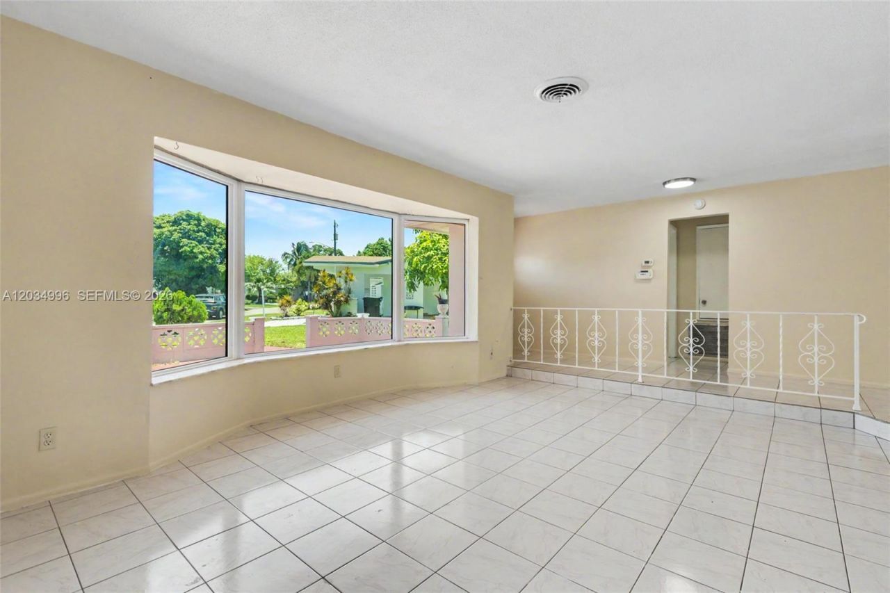 4397 NW 47th Ter , Lauderdale Lakes, FL 33319 Photo