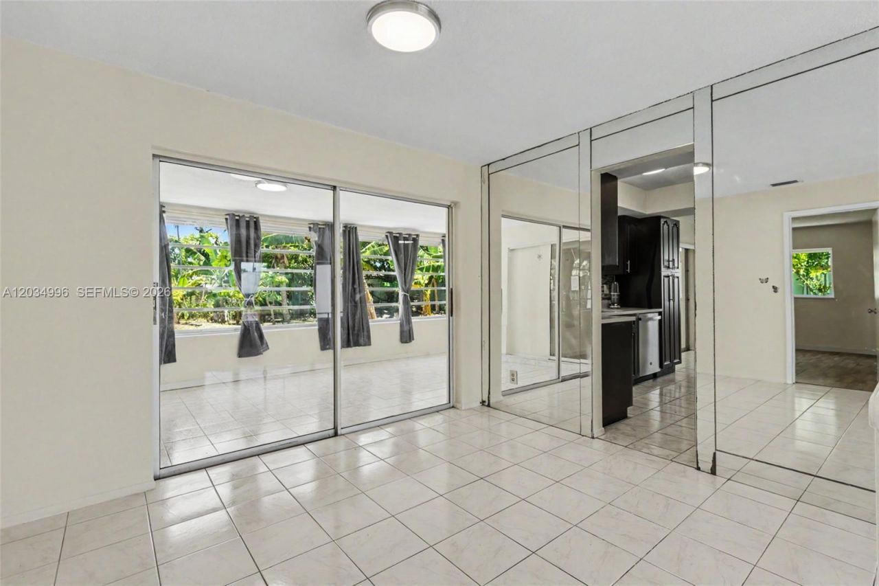 4397 NW 47th Ter , Lauderdale Lakes, FL 33319 Photo