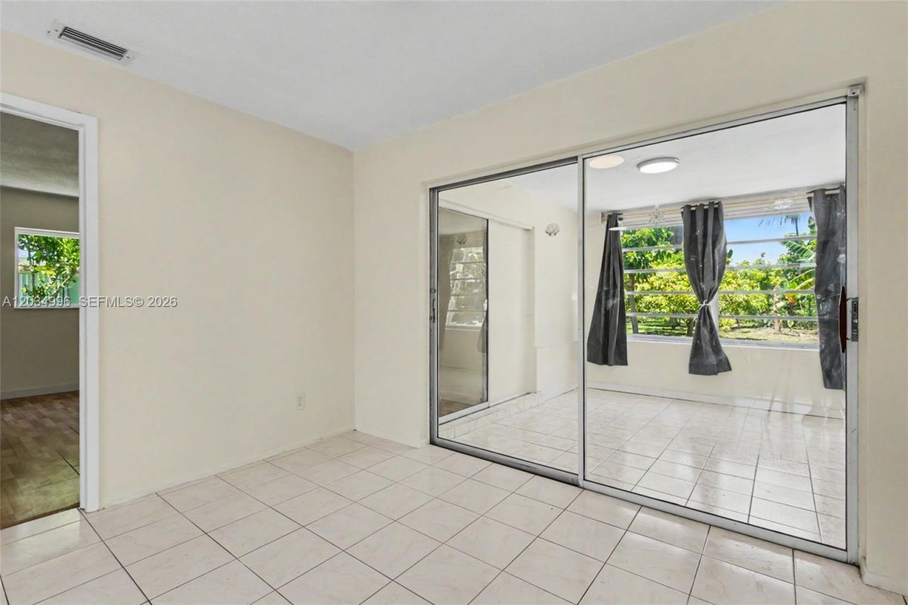 4397 NW 47th Ter , Lauderdale Lakes, FL 33319 Photo