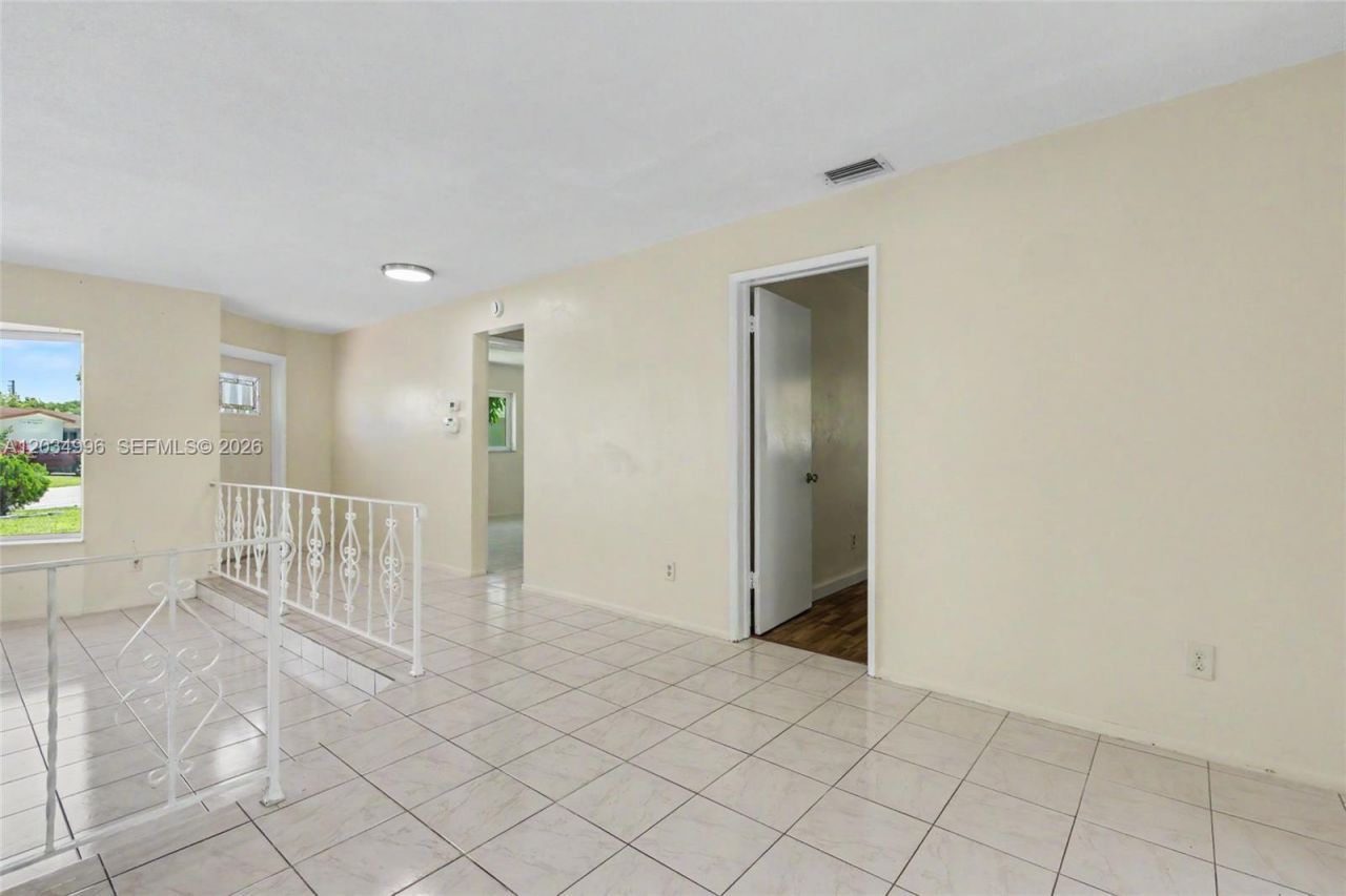 4397 NW 47th Ter , Lauderdale Lakes, FL 33319 Photo