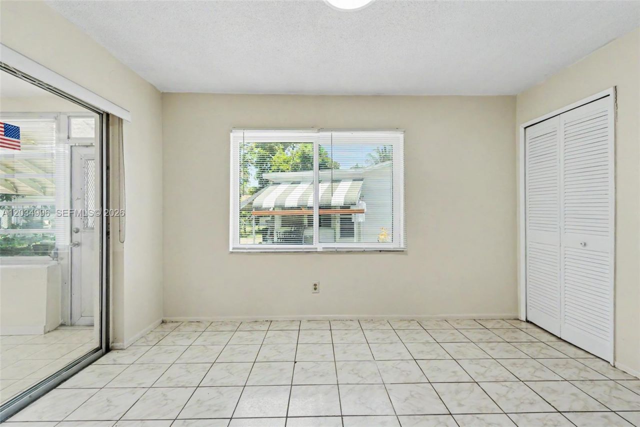 4397 NW 47th Ter , Lauderdale Lakes, FL 33319 Photo