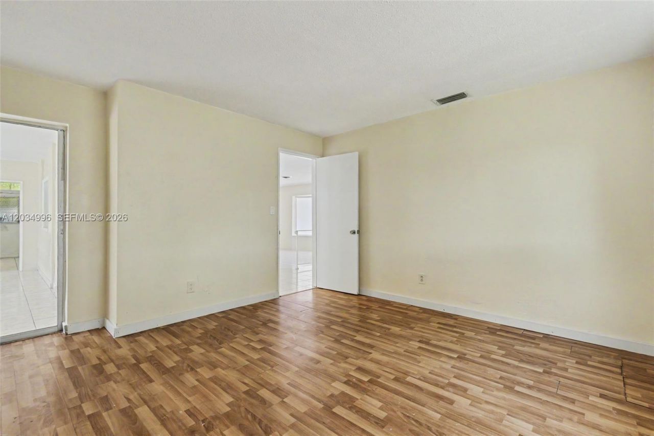 4397 NW 47th Ter , Lauderdale Lakes, FL 33319 Photo