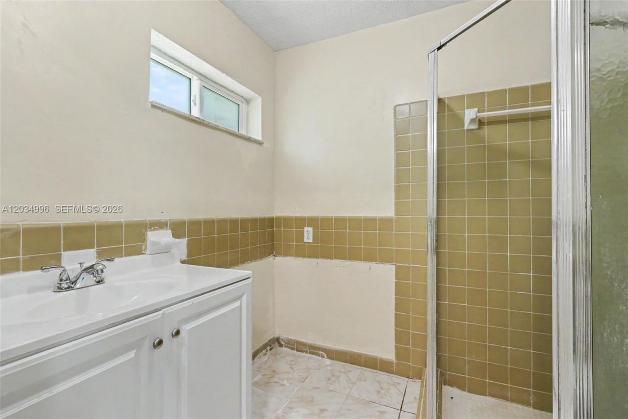 4397 NW 47th Ter , Lauderdale Lakes, FL 33319 Photo