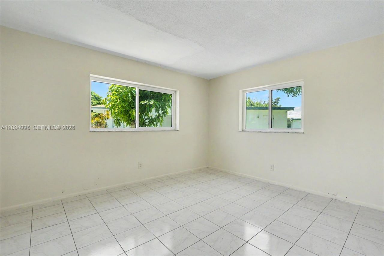 4397 NW 47th Ter , Lauderdale Lakes, FL 33319 Photo