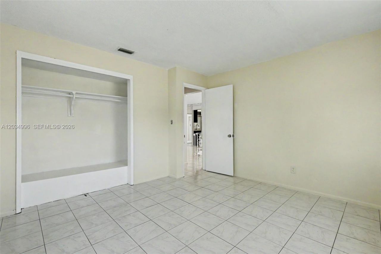 4397 NW 47th Ter , Lauderdale Lakes, FL 33319 Photo