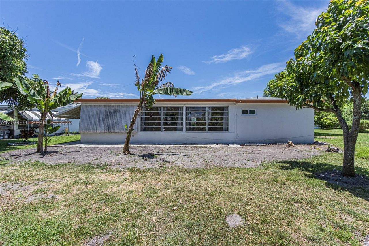4397 NW 47th Ter , Lauderdale Lakes, FL 33319 Photo