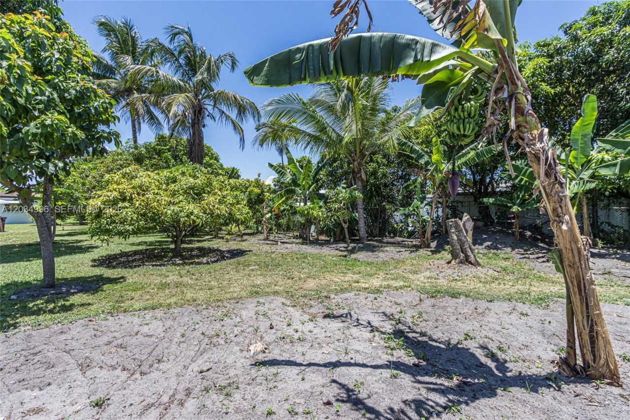 4397 NW 47th Ter , Lauderdale Lakes, FL 33319 Photo