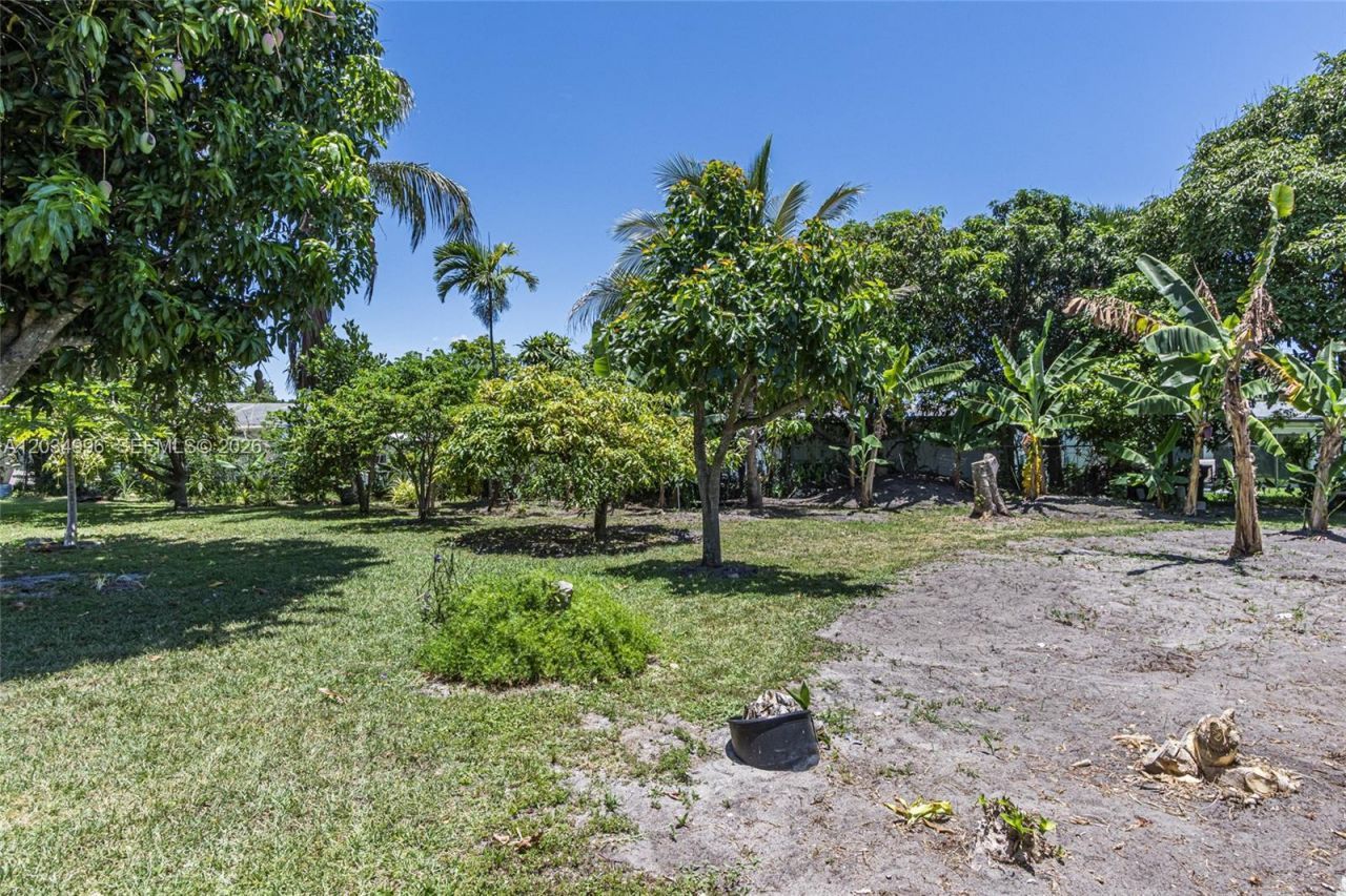 4397 NW 47th Ter , Lauderdale Lakes, FL 33319 Photo