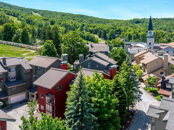 9 Mountain Reach Mews Road, Unit 9, Stratton, VT 05155