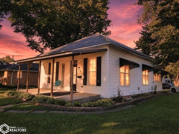 421 S Jefferson Street, Sigourney, IA 52591