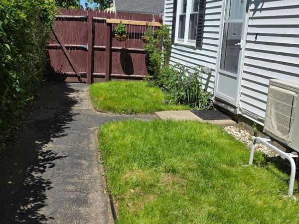 13 Batchelder Avenue, Manchester, NH 03103