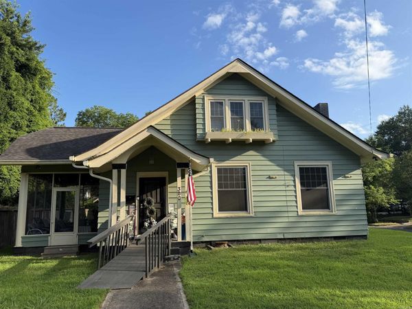 320 W 11th Ave , Pine Bluff, AR 71601