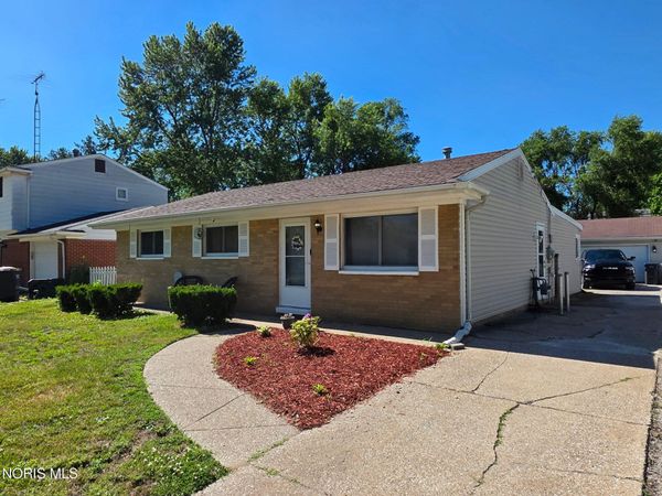 6528 Lincoln Green Road, Holland, OH 43528