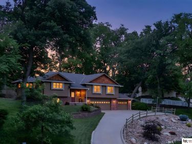 56218 Grande Oaks Lane, Glenwood, IA 51534