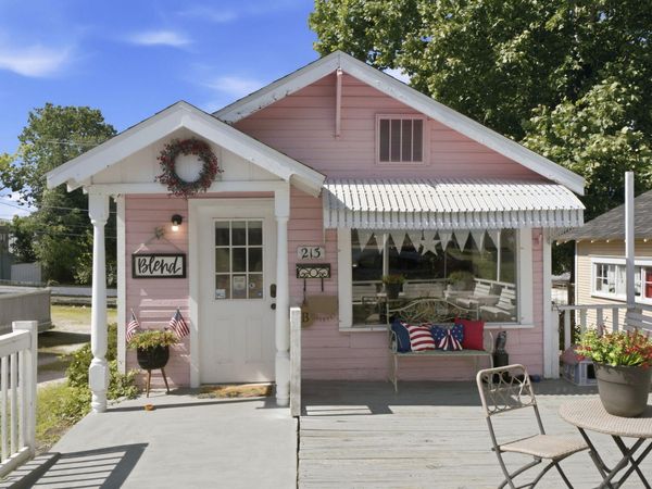 215 W Pacific Street , Branson, MO 65616