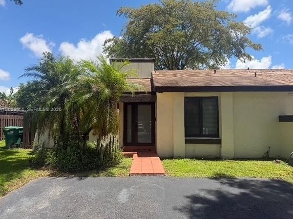 12737 SW 68th Ter , Miami, FL 33183
