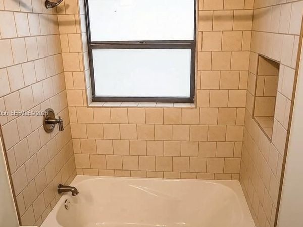 400 Valencia Ave , Coral Gables, FL 33134