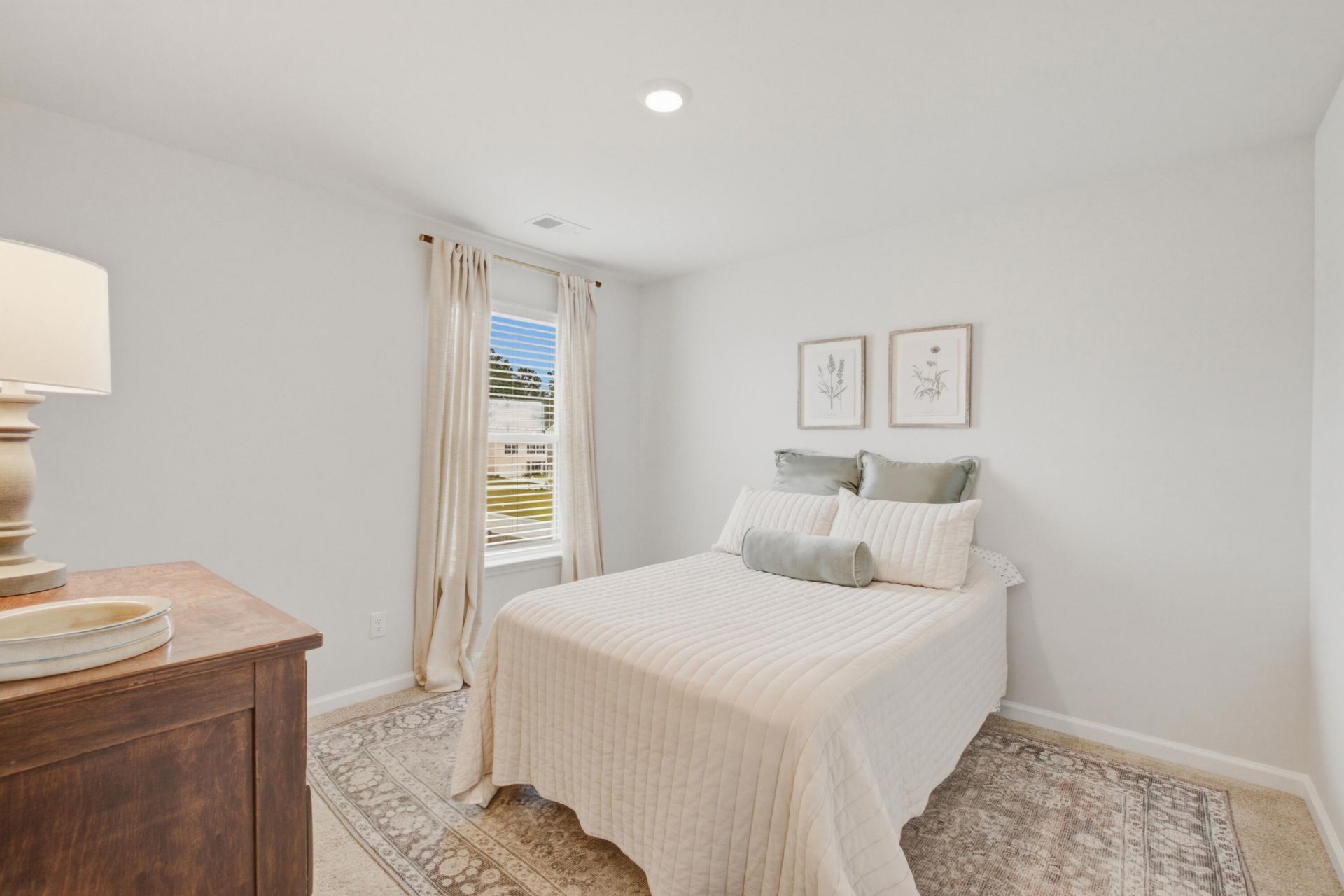 200 Watersglen Drive Photo 38