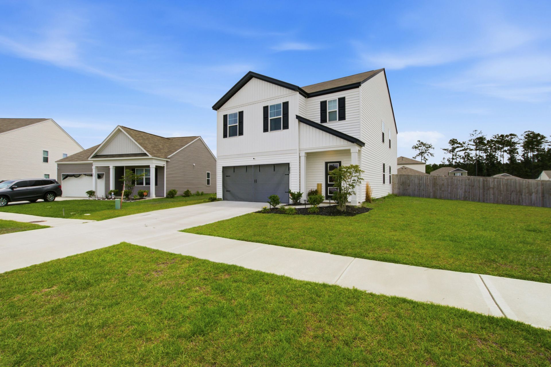 200 Watersglen Drive Photo 4