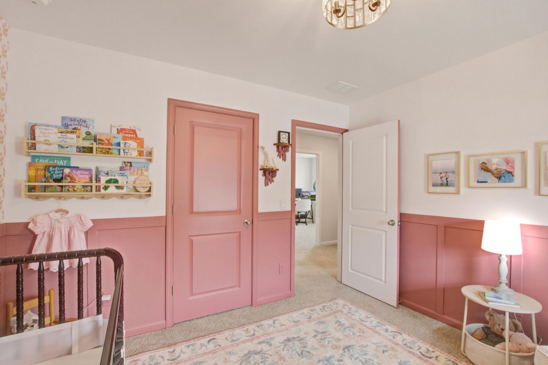 200 Watersglen Drive Photo 41