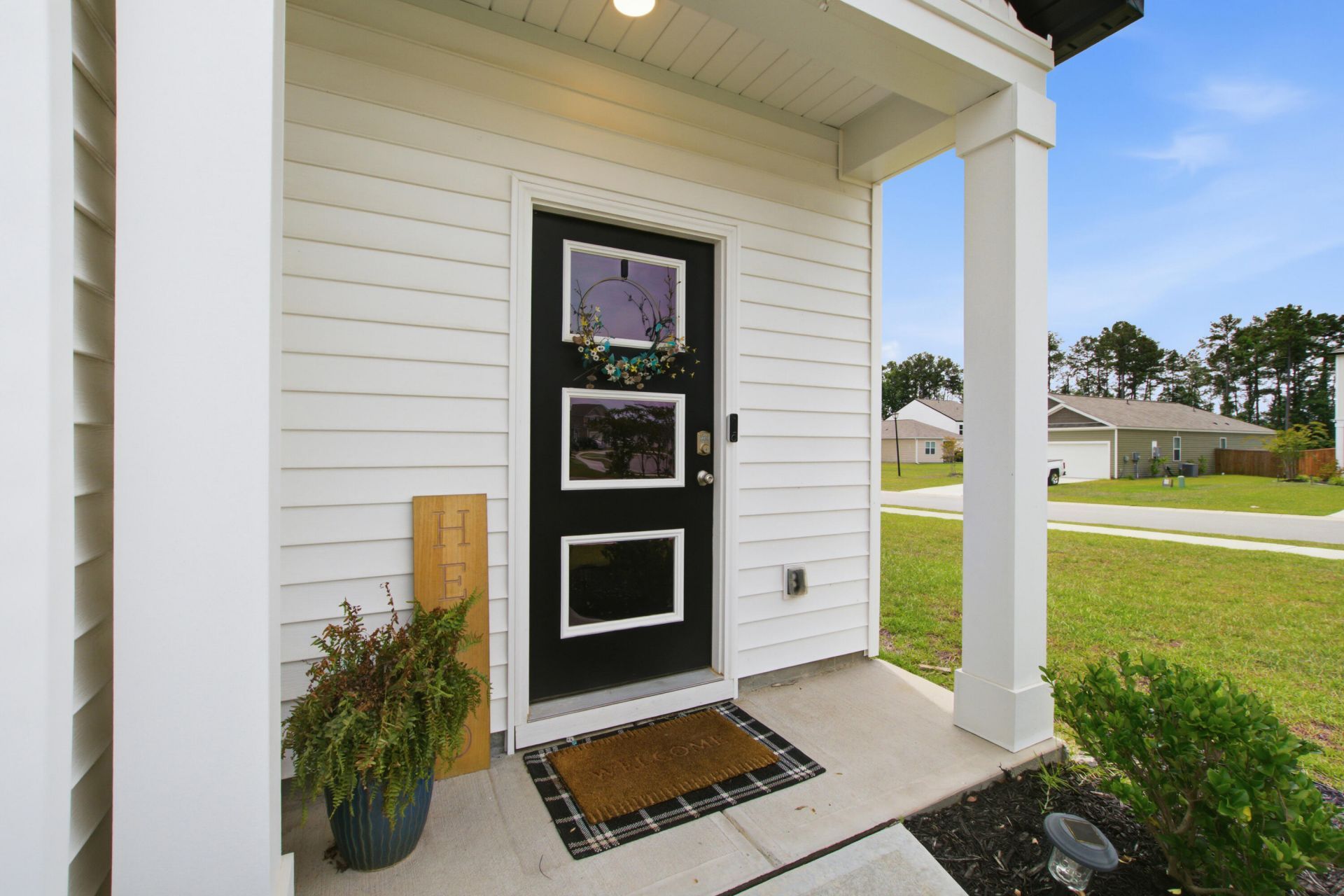 200 Watersglen Drive Photo 5