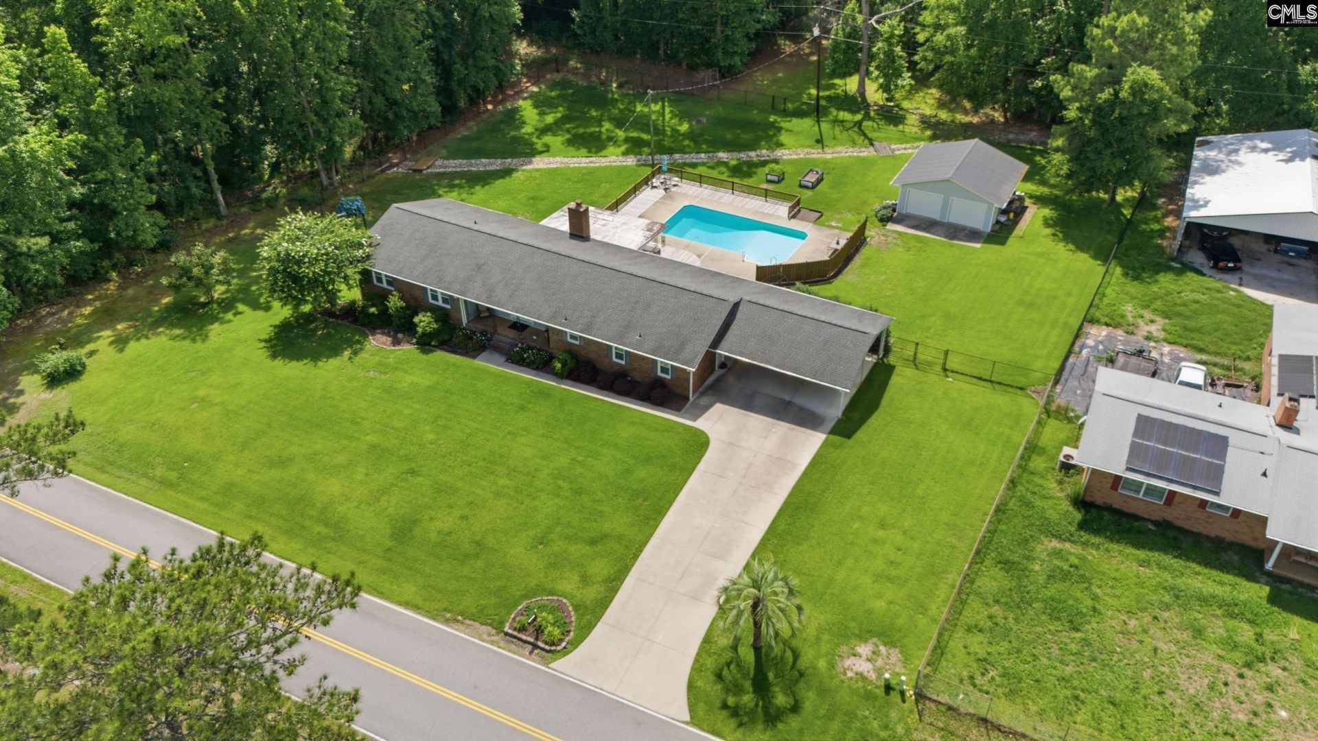 367 Nina Lee Drive  Photo 4