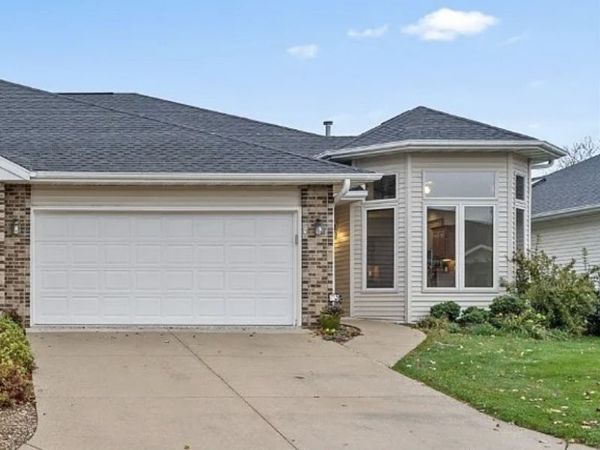 633 Tiffany Drive NE, Cedar Rapids, IA 52402
