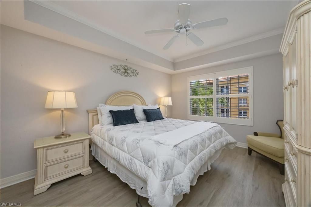 410 Bayfront Pl , Unit 2405, Naples, FL 34102 Photo