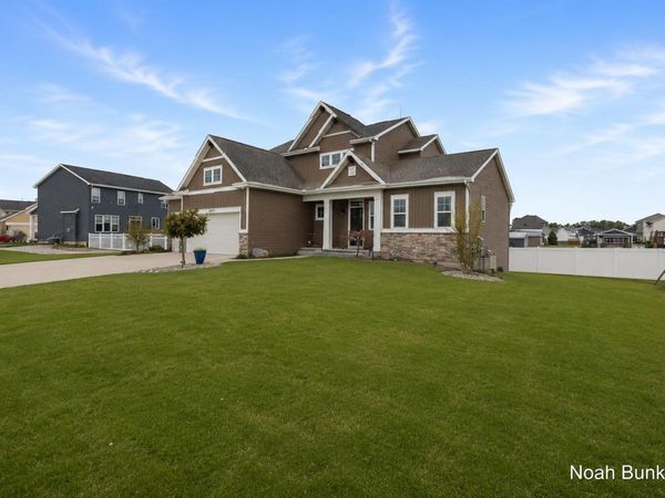 3857 Winsome Drive, Hudsonville, MI 49426