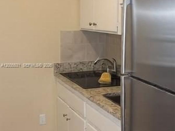 223 Marine Ct , Lauderdale By The Sea, FL 33308