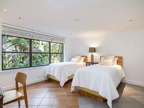235 Sunrise Ave , Palm Beach, FL 33480