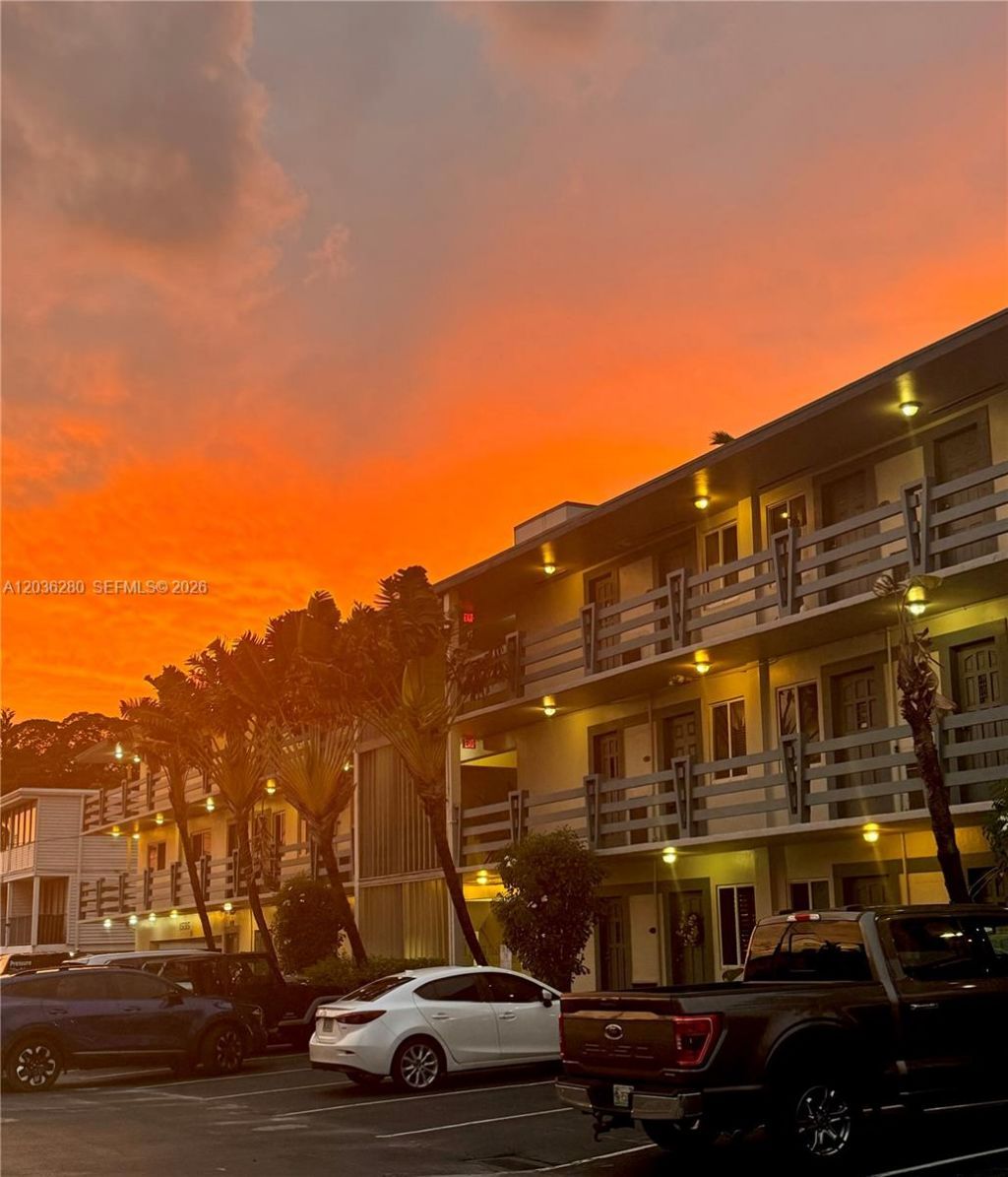 1535 SE 15th St , Unit 304, Fort Lauderdale, FL 33316 Photo