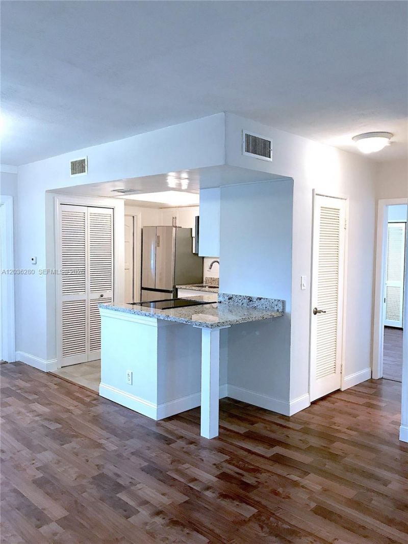 1535 SE 15th St , Unit 304, Fort Lauderdale, FL 33316 Photo
