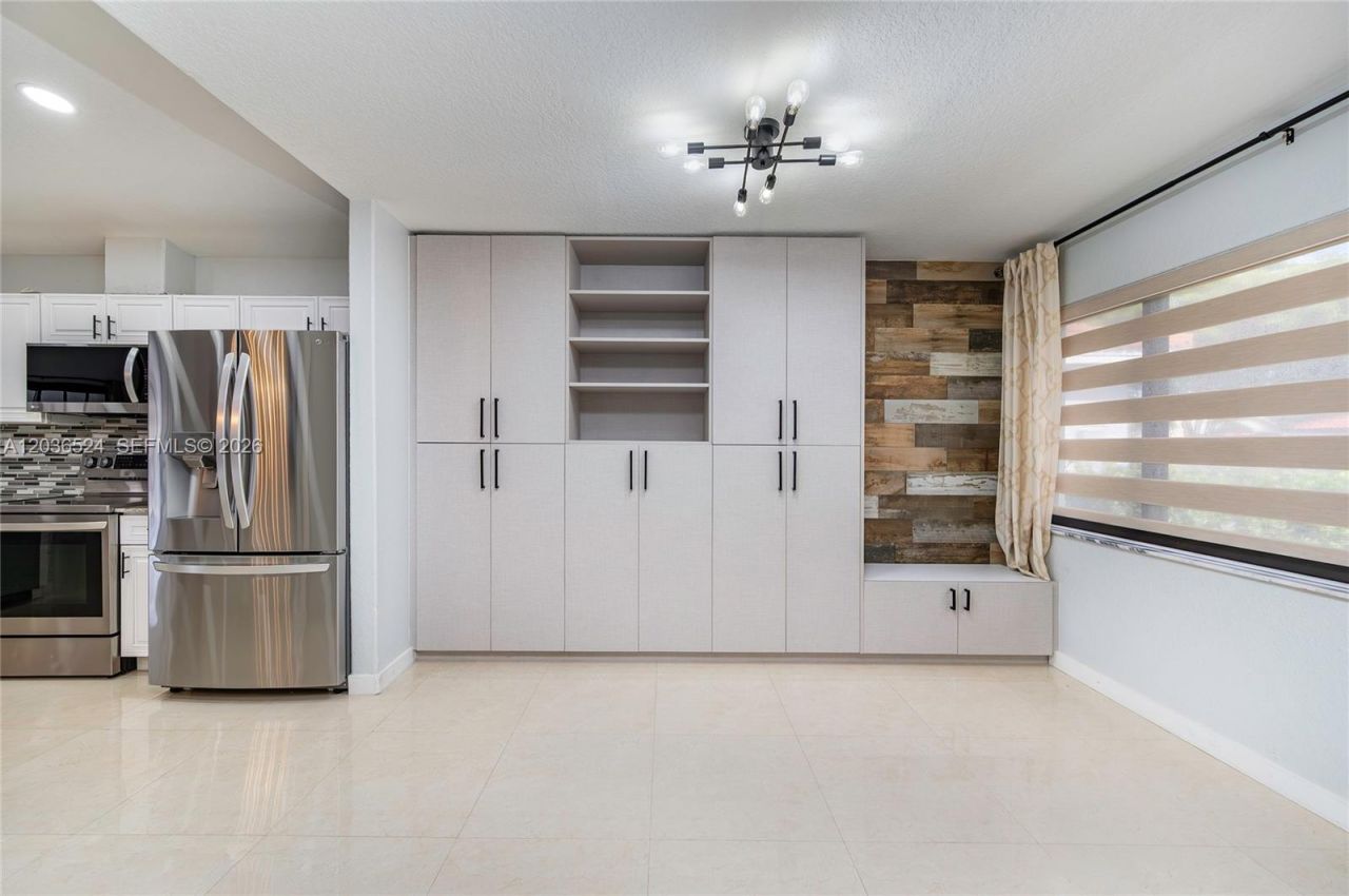 8724 NW 149th Ter , Miami Lakes, FL 33018 Photo