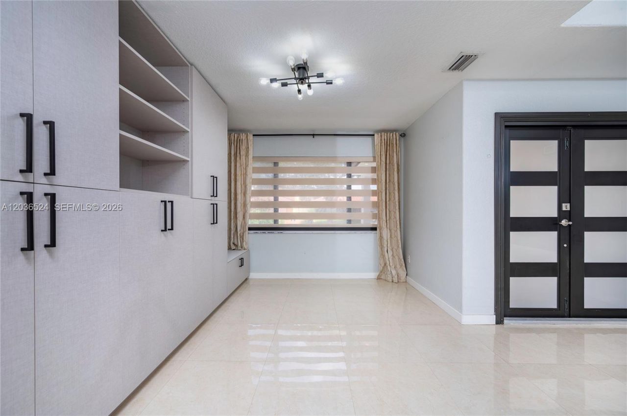8724 NW 149th Ter , Miami Lakes, FL 33018 Photo