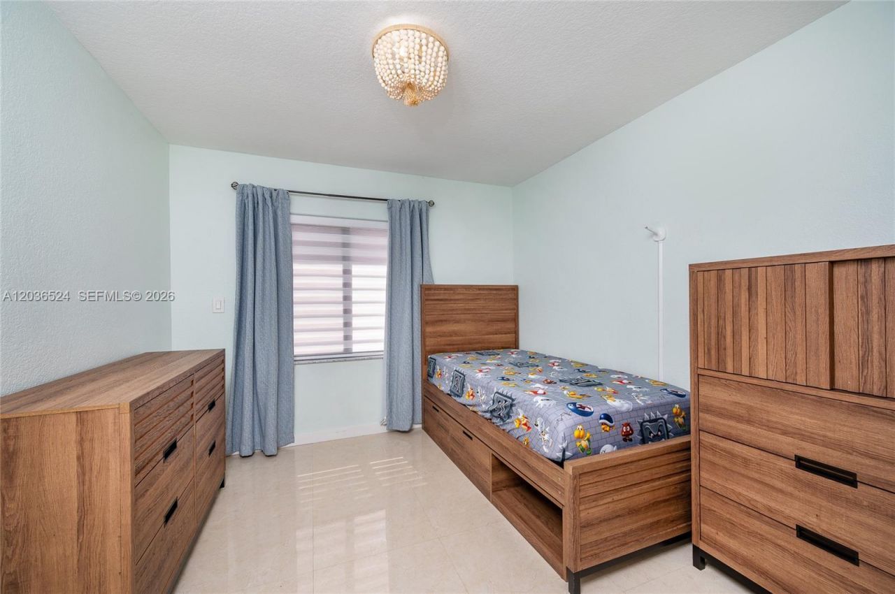 8724 NW 149th Ter , Miami Lakes, FL 33018 Photo