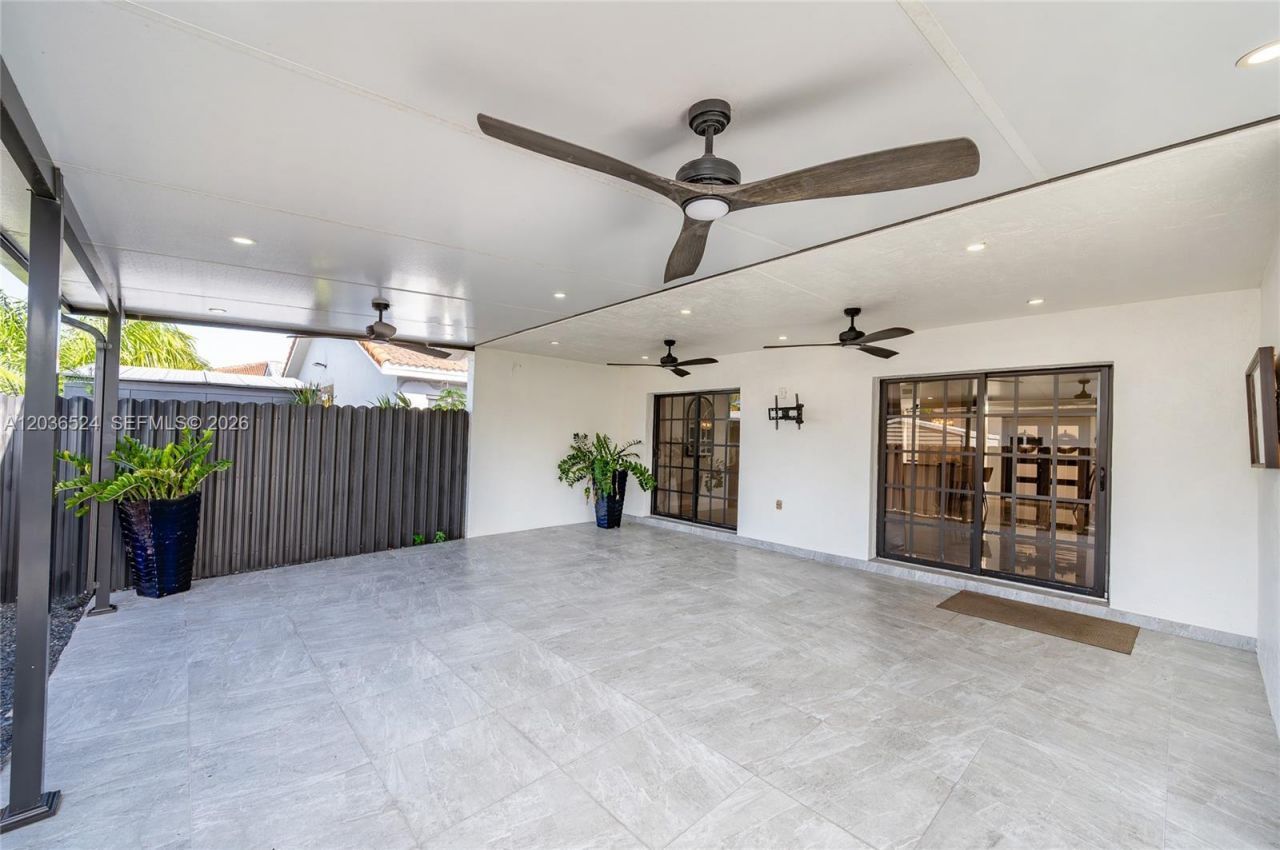 8724 NW 149th Ter , Miami Lakes, FL 33018 Photo