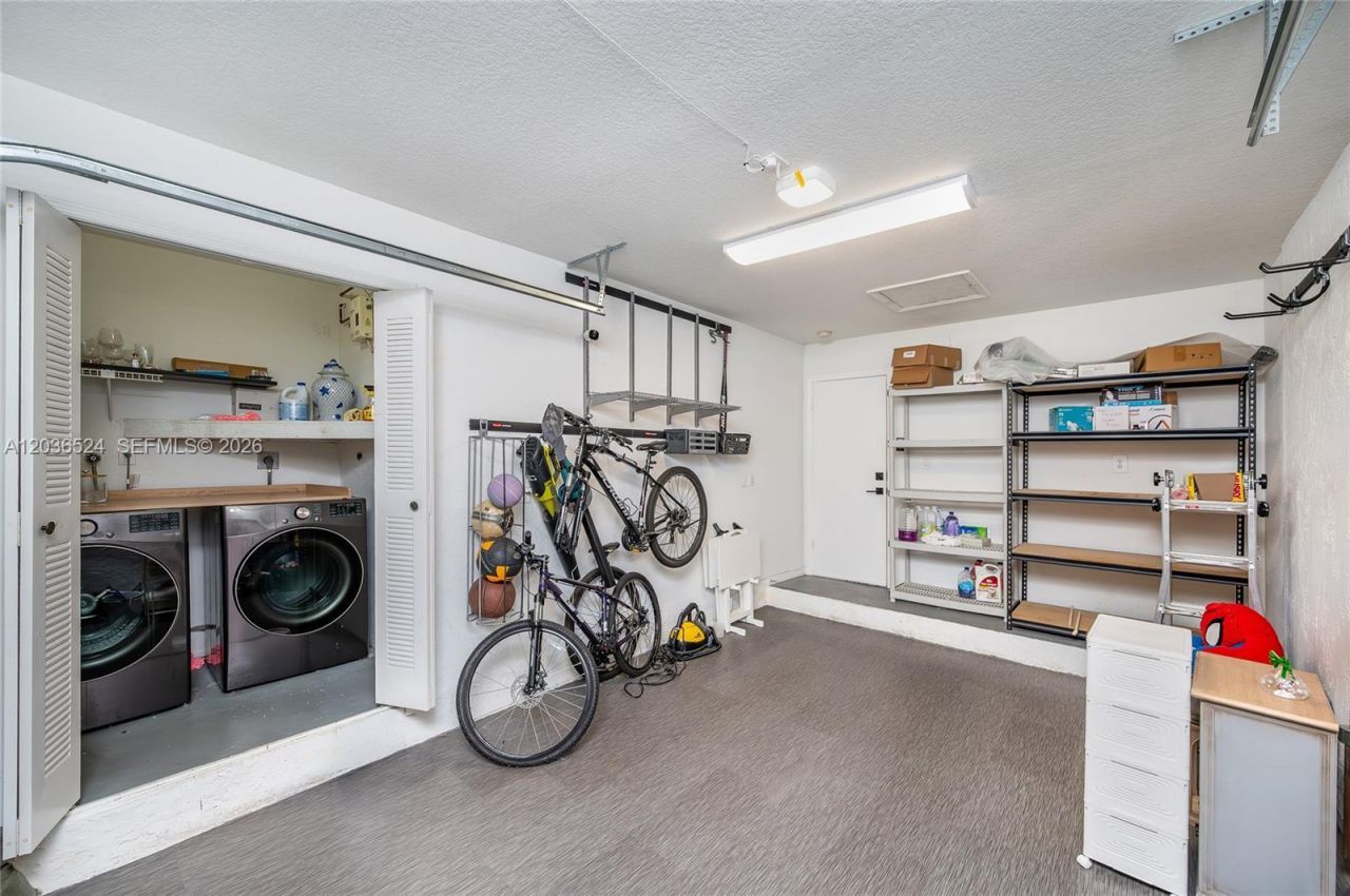 8724 NW 149th Ter , Miami Lakes, FL 33018 Photo