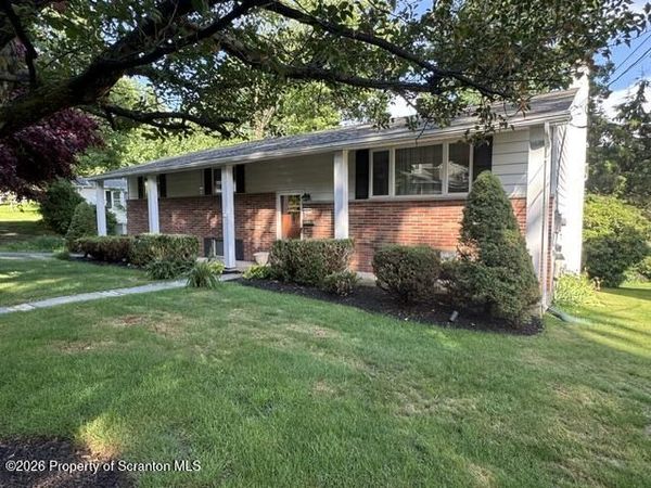 603 Oak Lane, Clarks Summit, PA 18411