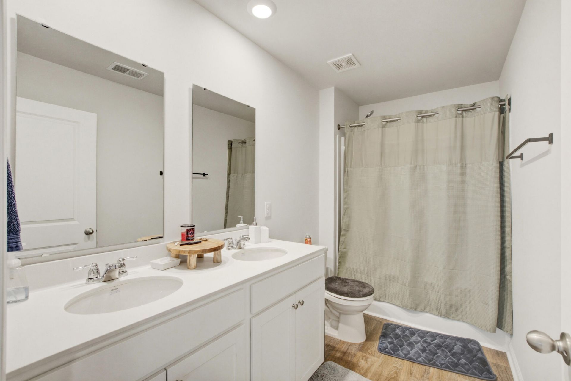 128 Holly Leaf Lane Photo 32