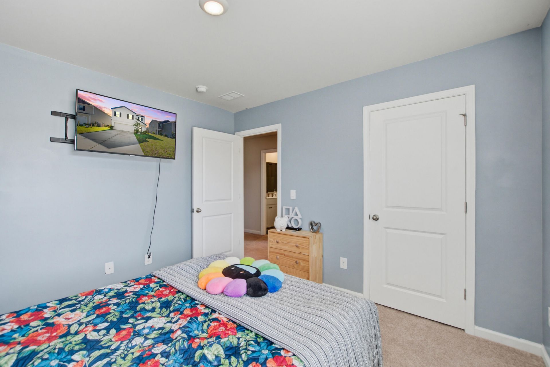 128 Holly Leaf Lane Photo 36