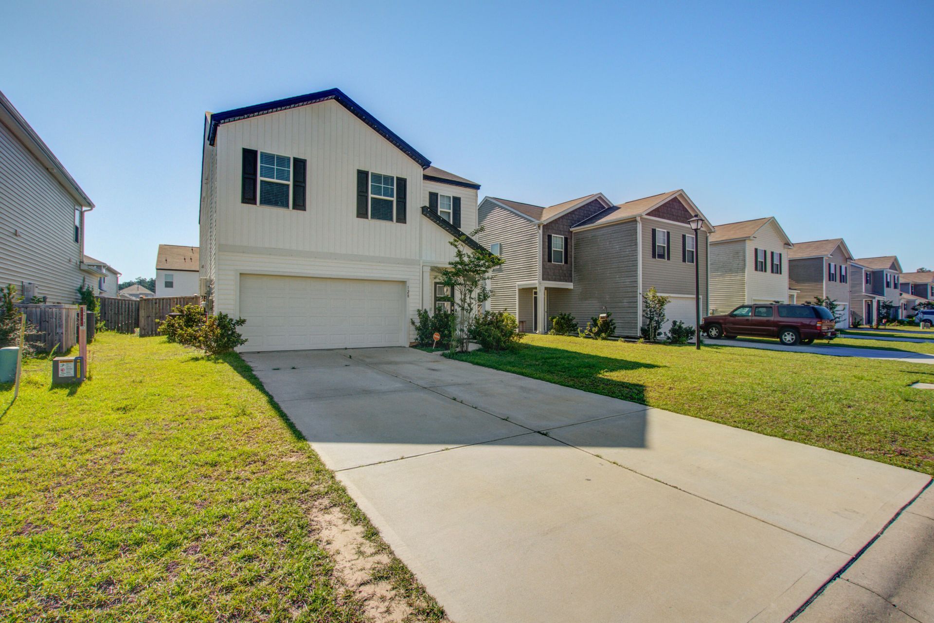 128 Holly Leaf Lane Photo 4