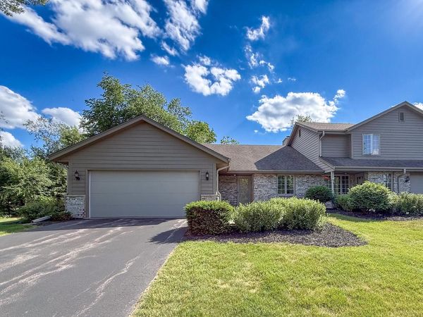 3825 Kodiak TRAIL, Unit A, Brookfield, WI 53045