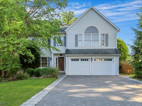28 Serrell Dr, Montvale, NJ 07645
