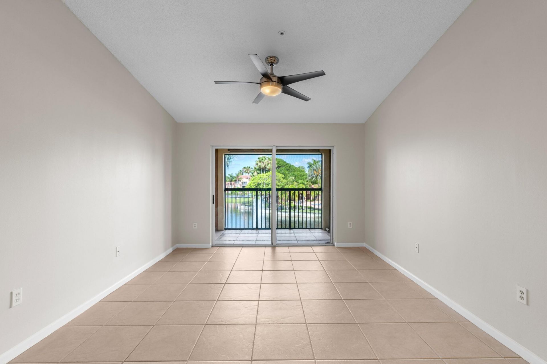 4828 N State Road 7, Unit 8306, Coconut Creek, FL 33073 Photo