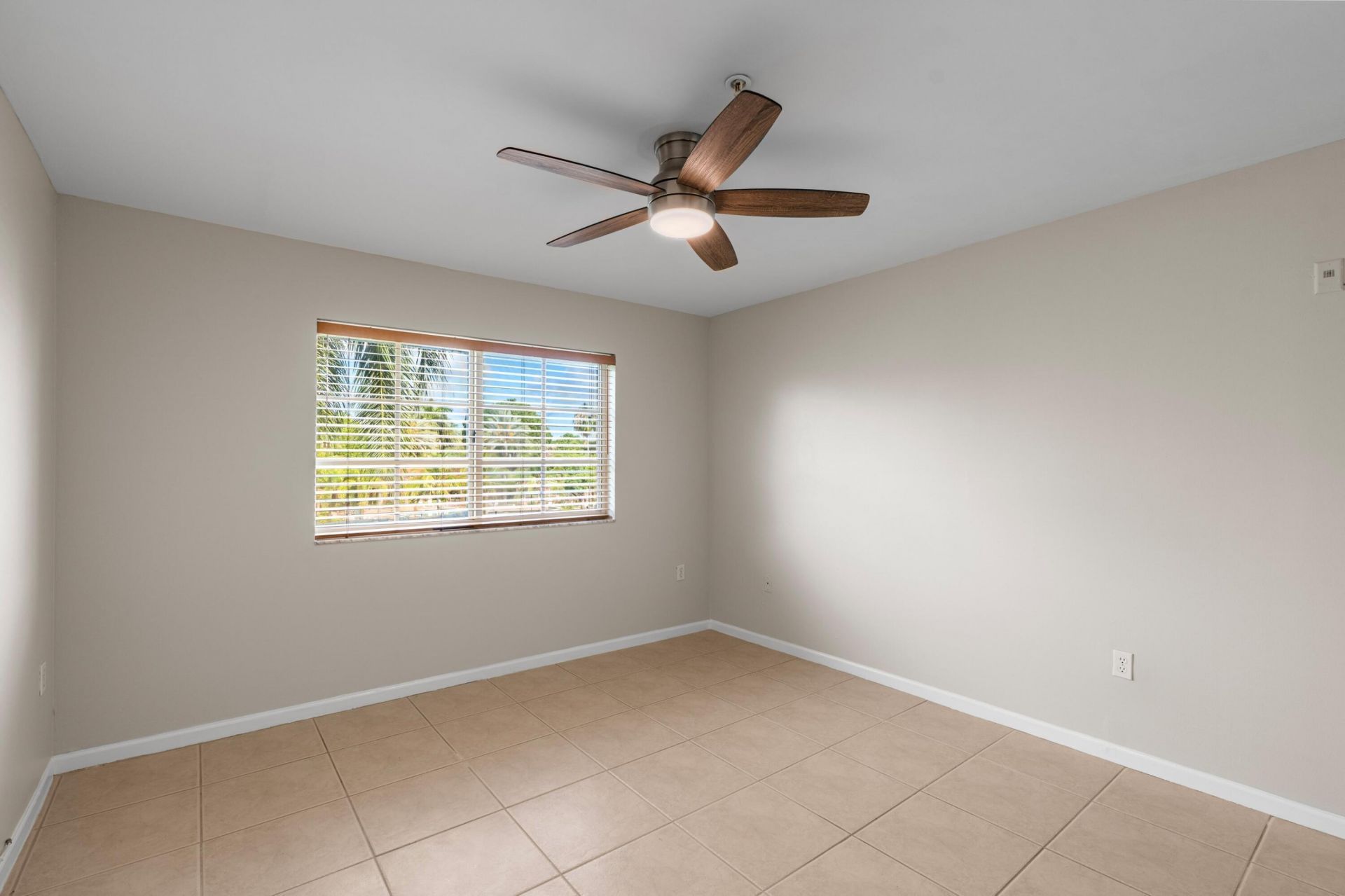 4828 N State Road 7, Unit 8306, Coconut Creek, FL 33073 Photo