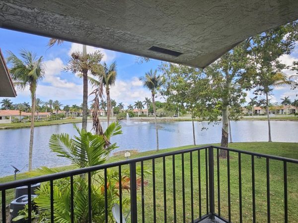 1660 Windorah Way, Unit H, West Palm Beach, FL 33411