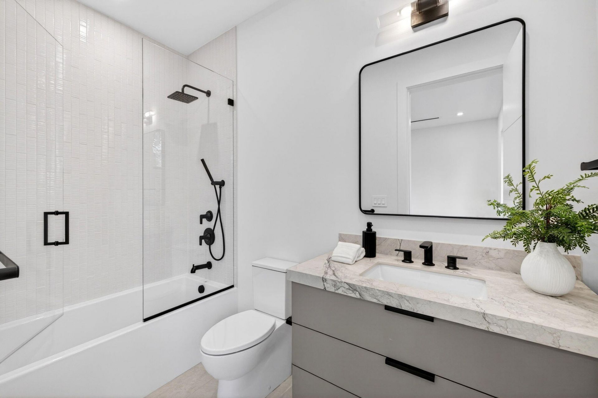 2717 NE 33rd Street, Fort Lauderdale, FL 33306 Photo