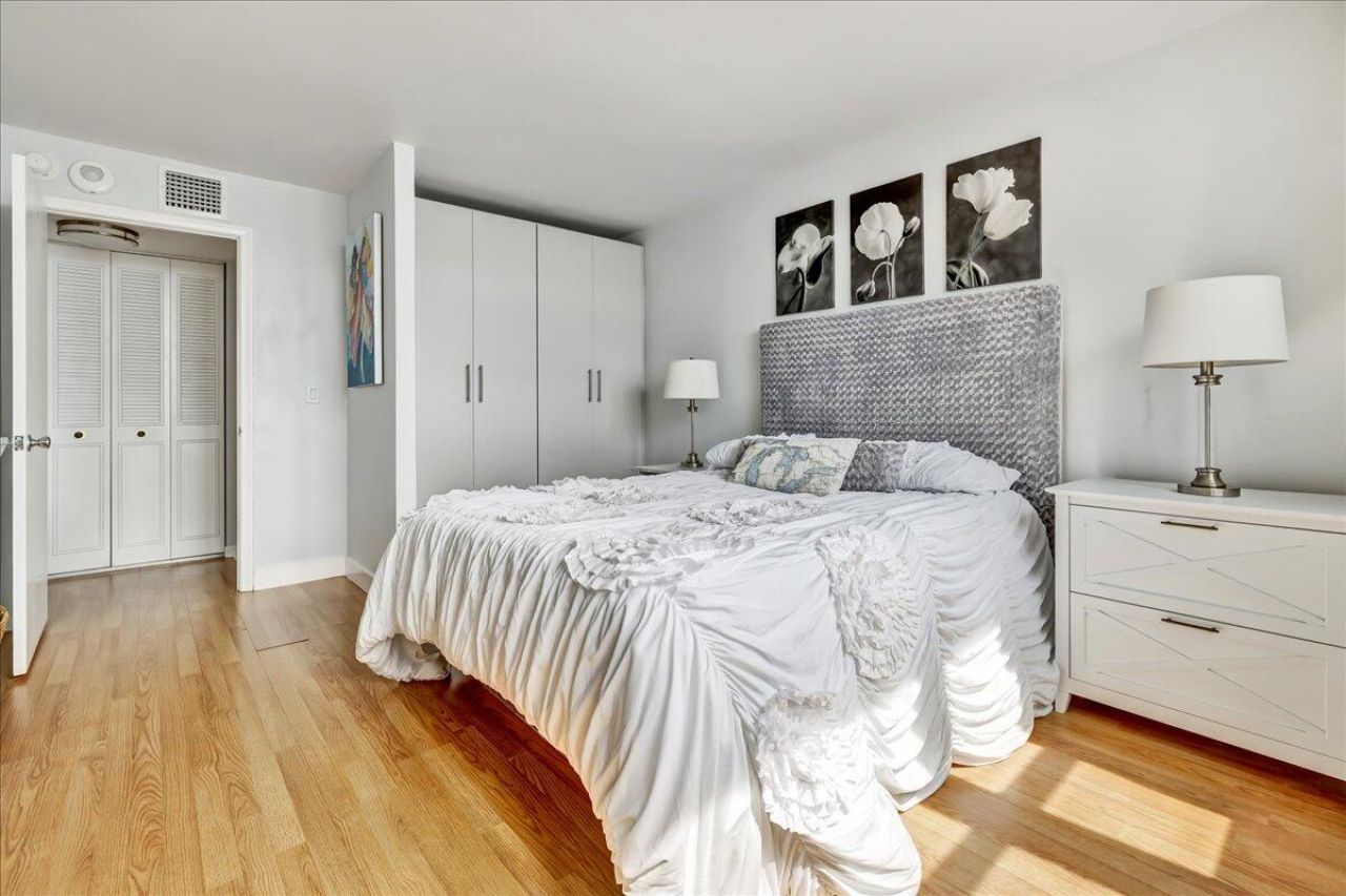 5600 N Flagler Drive, Unit 1608, West Palm Beach, FL 33407 Photo