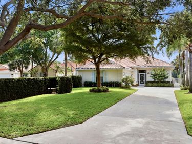 452 Kelsey Park Drive, Palm Beach Gardens, FL 33410